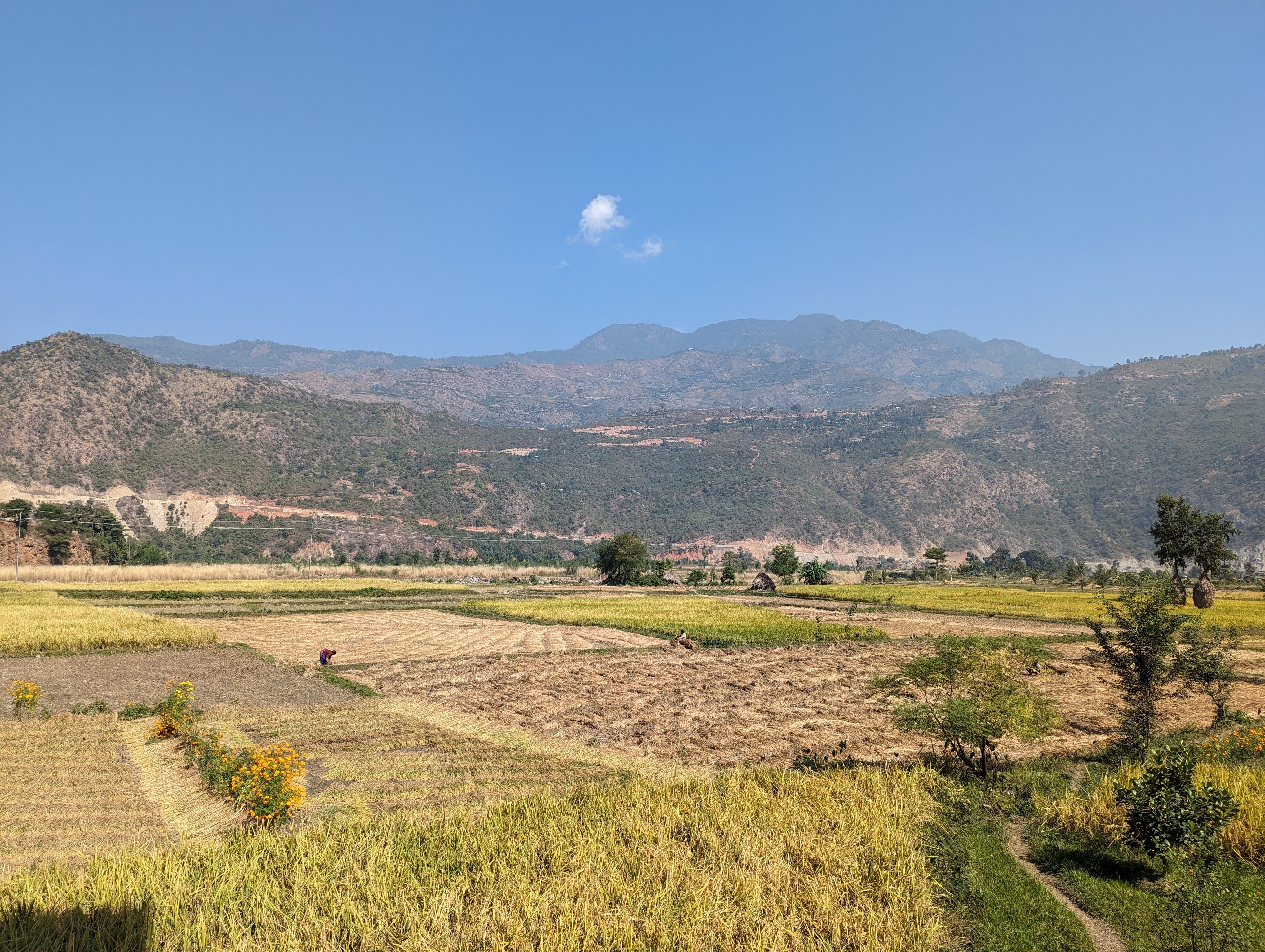 Farmers in the fields on the road from Ramechap to Kathmandu